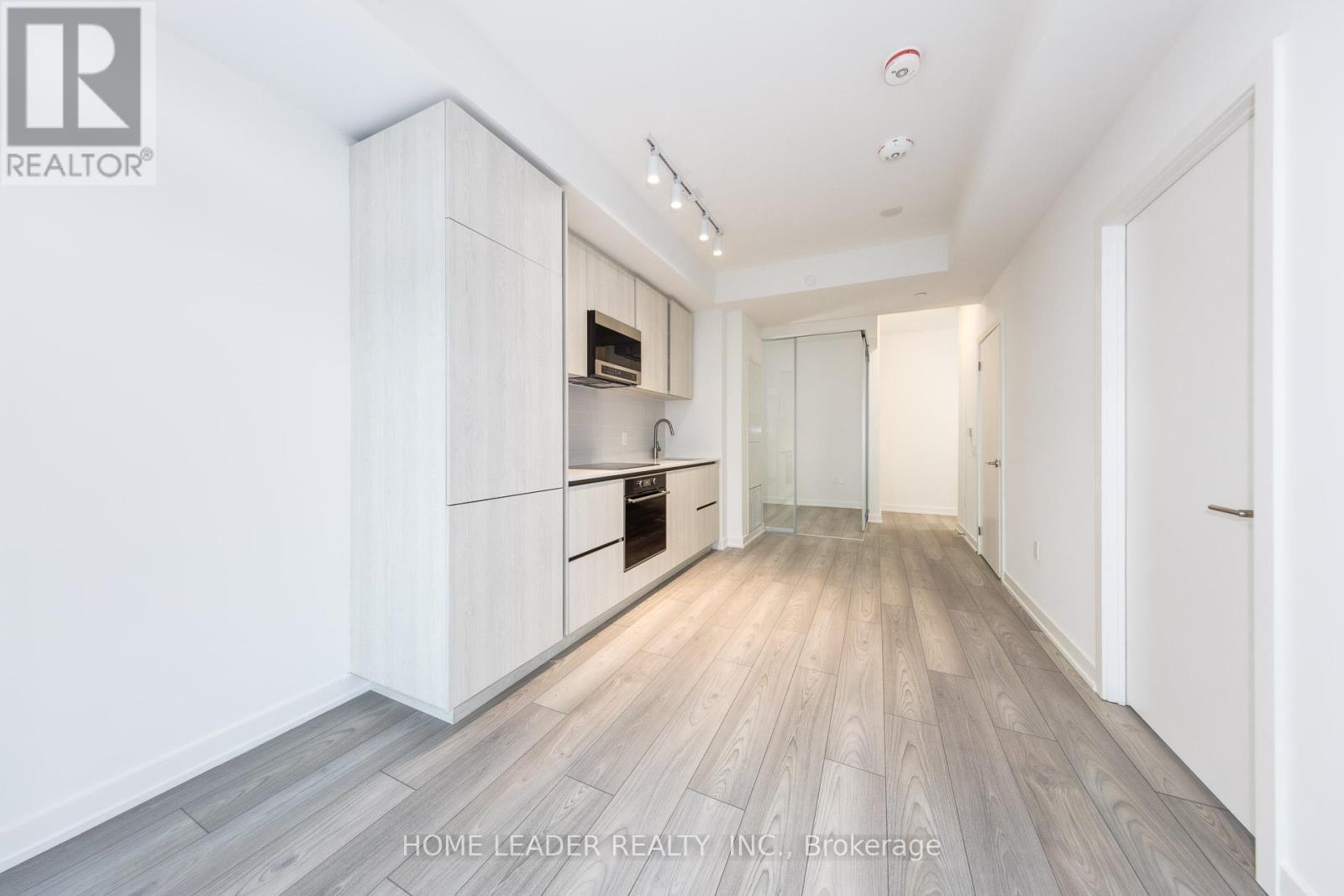 2114 - 120 Broadway Avenue, Toronto, ON - Indoor