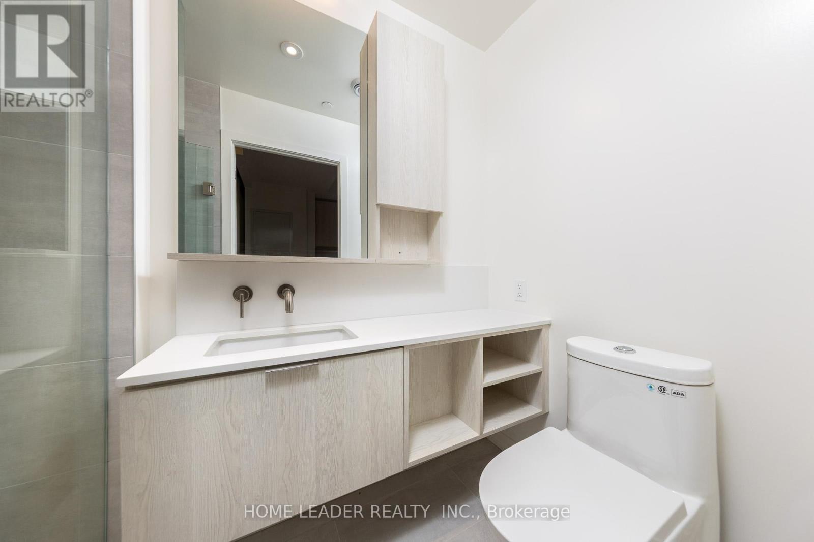 2114 - 120 Broadway Avenue, Toronto, ON - Indoor Photo Showing Bathroom