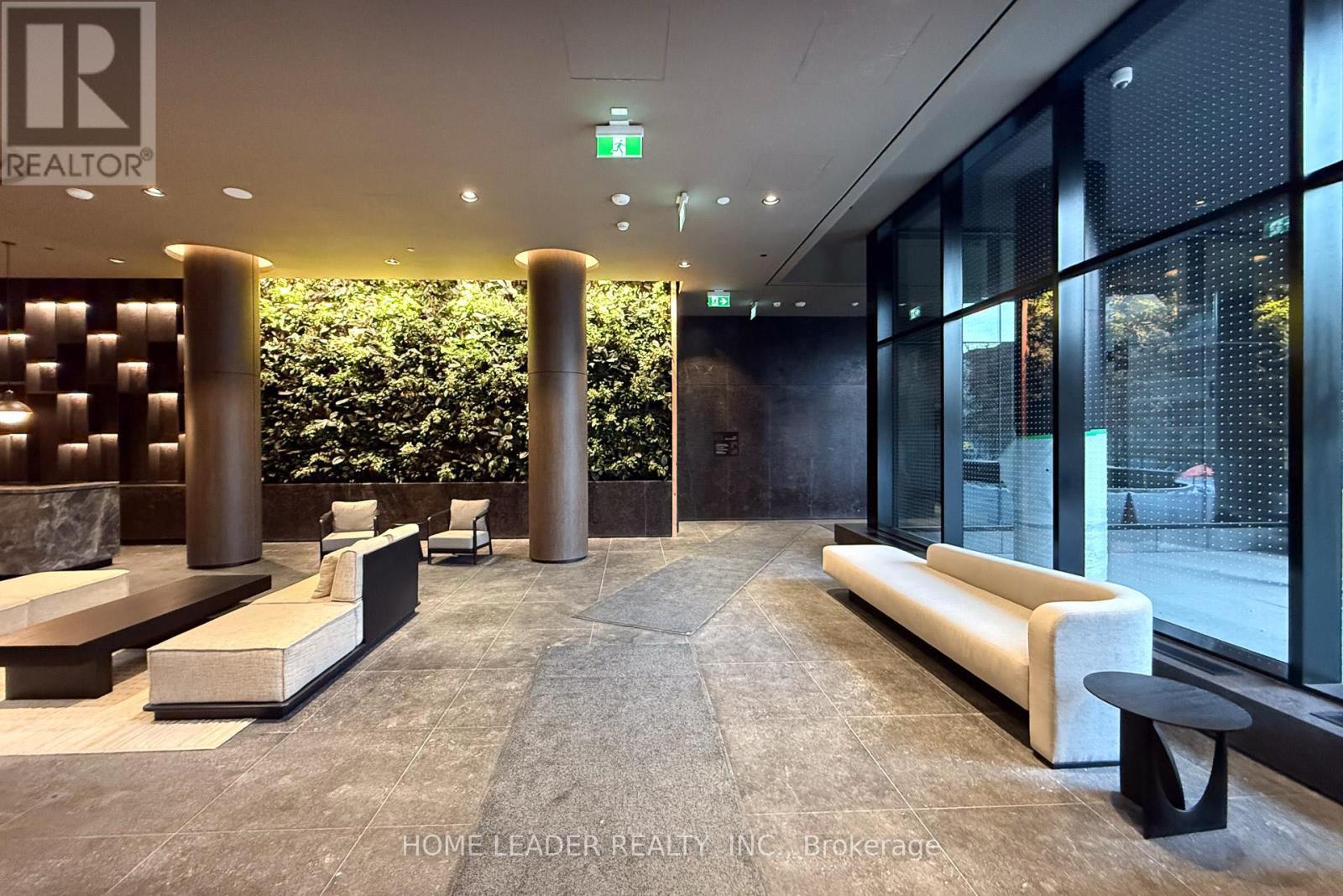 2114 - 120 Broadway Avenue, Toronto, ON - Indoor Photo Showing Other Room