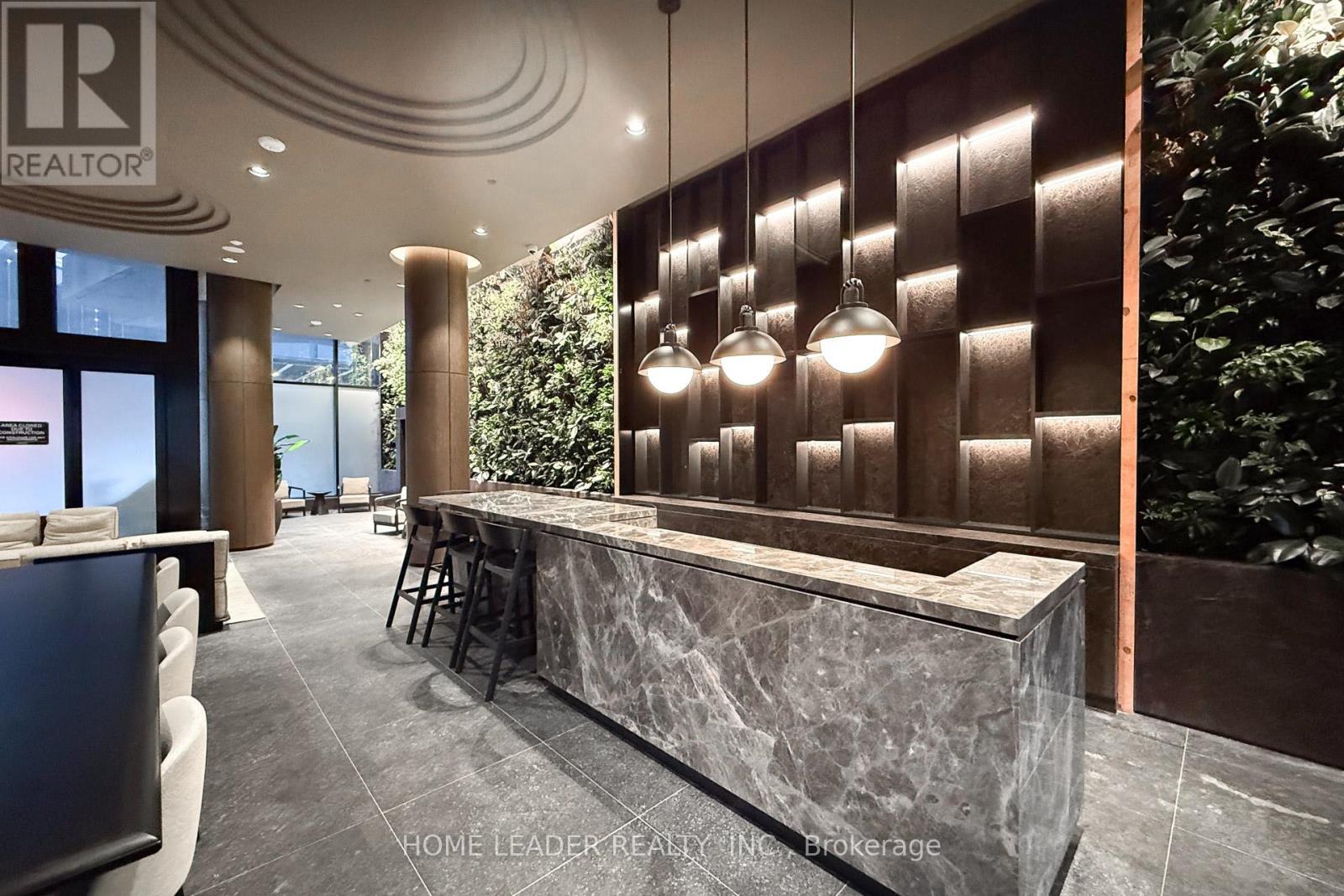 2114 - 120 Broadway Avenue, Toronto, ON - Indoor Photo Showing Other Room