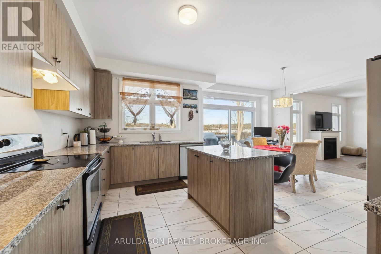 513 Hornbeck Street, Cobourg, ON - Indoor Photo Showing Kitchen