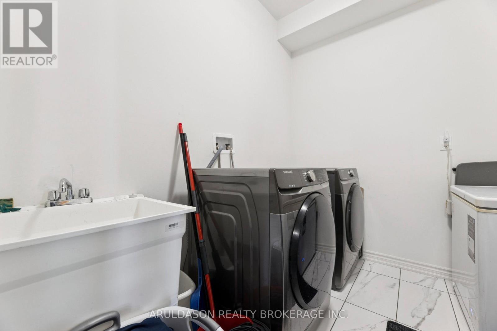 513 Hornbeck Street, Cobourg, ON - Indoor Photo Showing Laundry Room