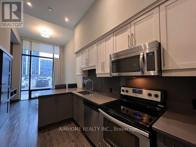 S109 - 330 Phillip Street W, Waterloo, ON - Indoor Photo Showing Kitchen