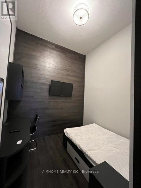 S109 - 330 Phillip Street W, Waterloo, ON - Indoor