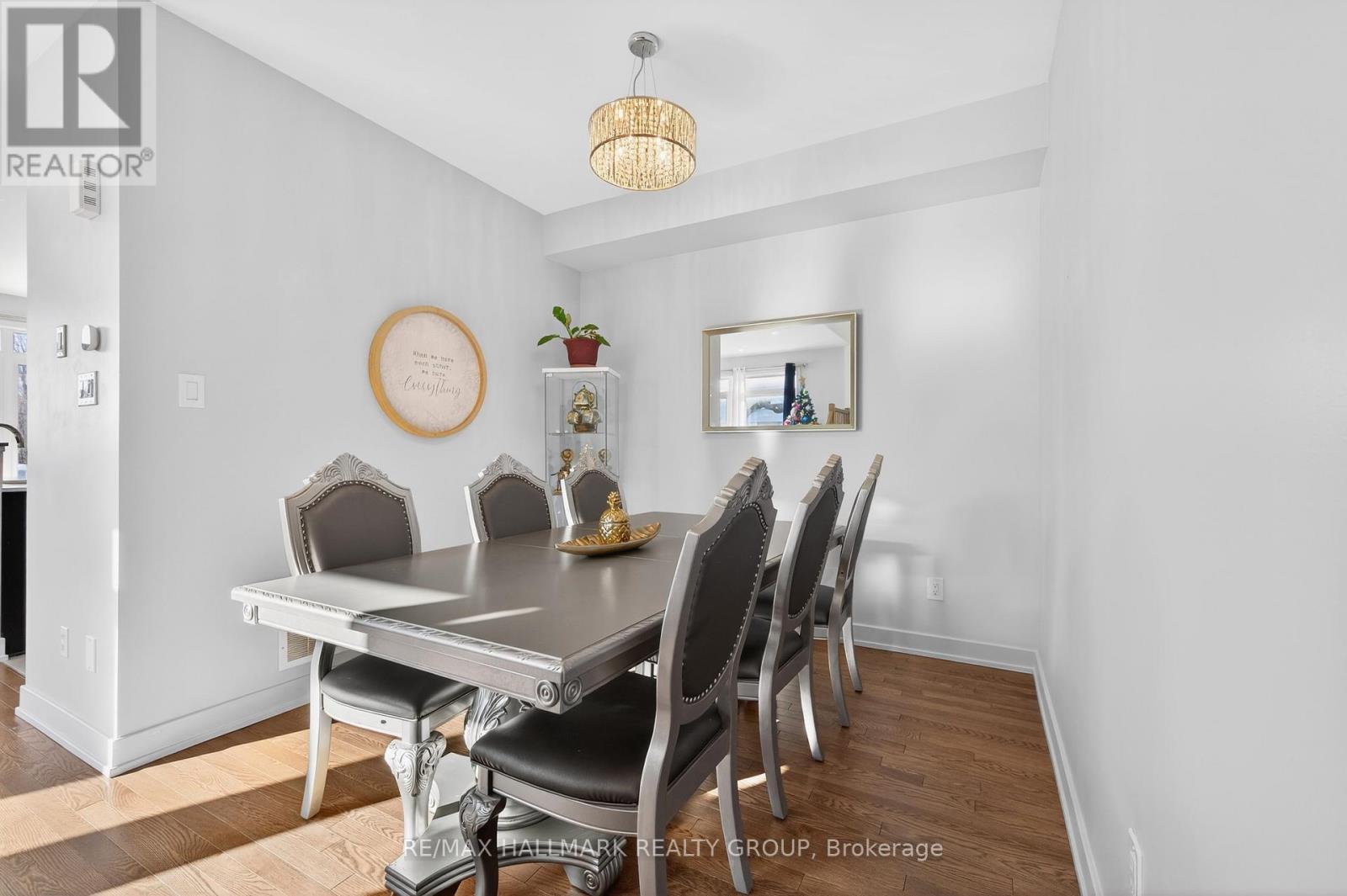 307 Ibanez Walk, Ottawa, ON - Indoor Photo Showing Dining Room