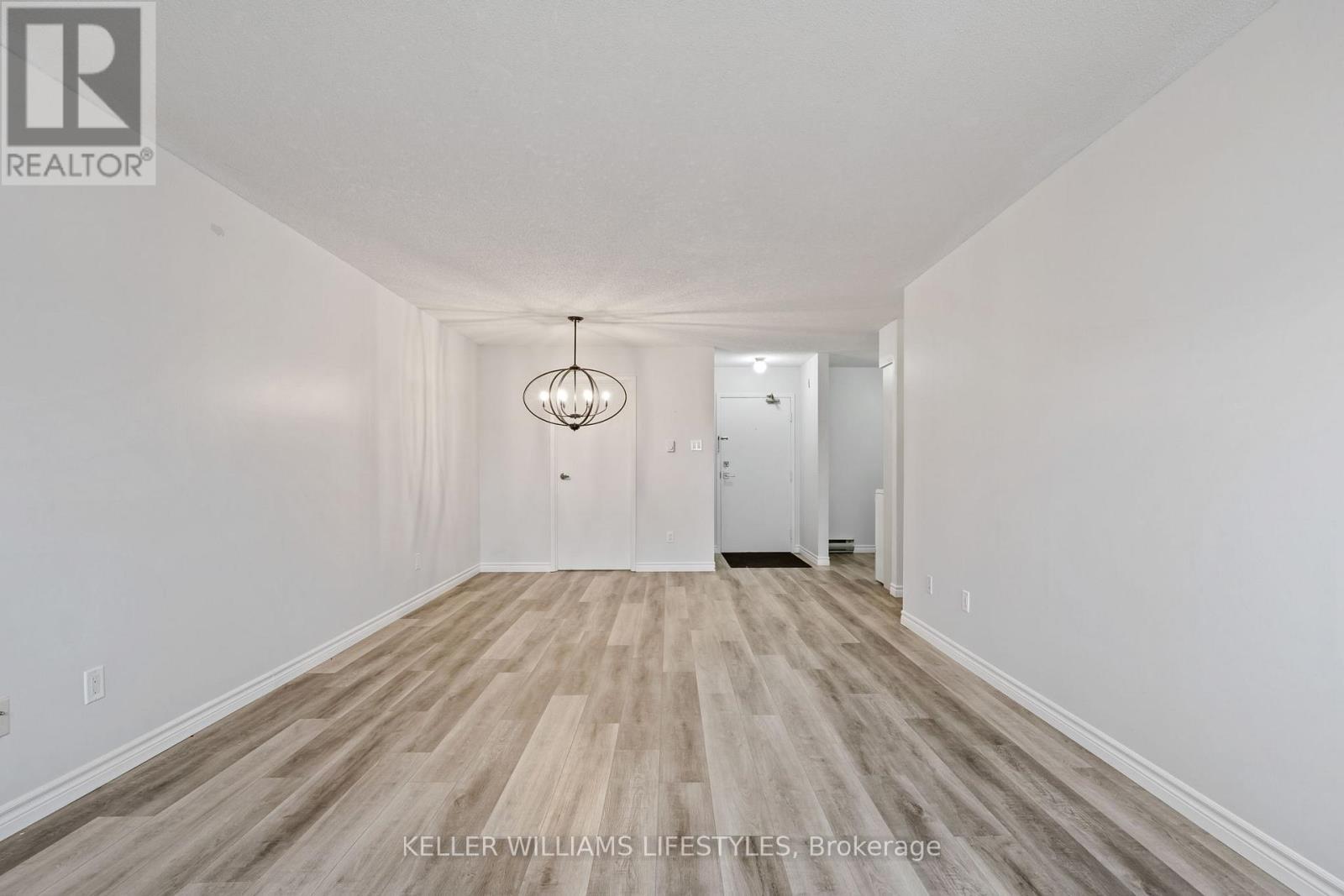 105 - 15 Jacksway Crescent, London North (North G), ON - Indoor Photo Showing Other Room