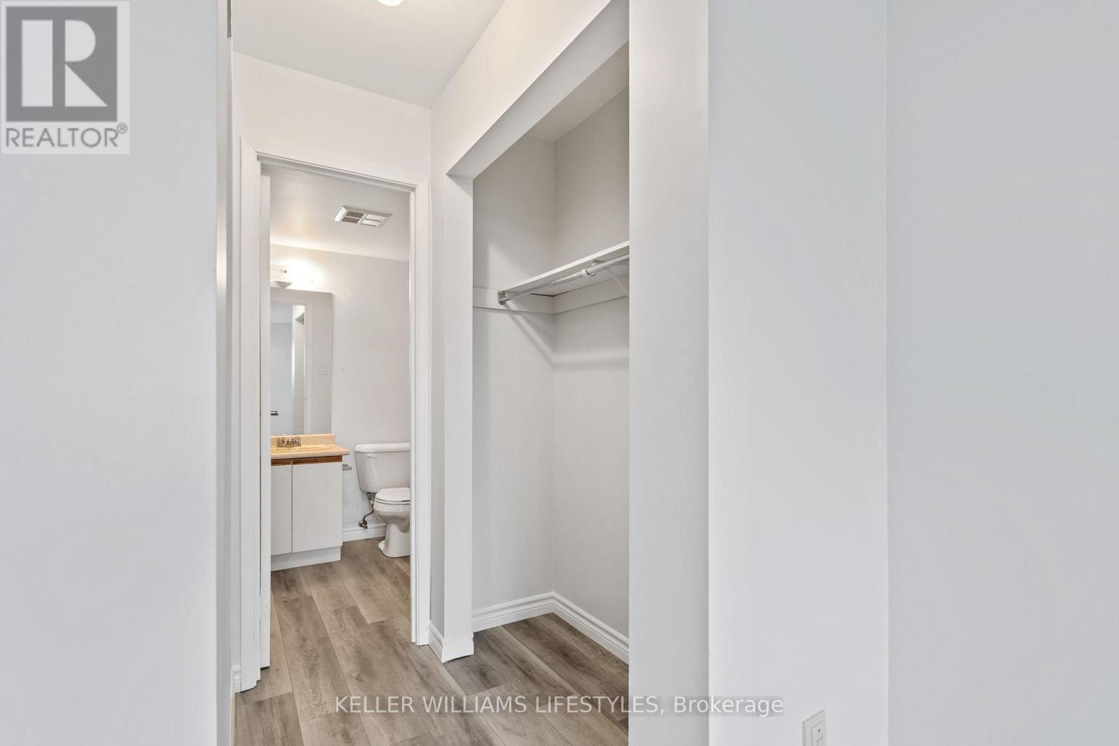 105 - 15 Jacksway Crescent, London North (North G), ON - Indoor