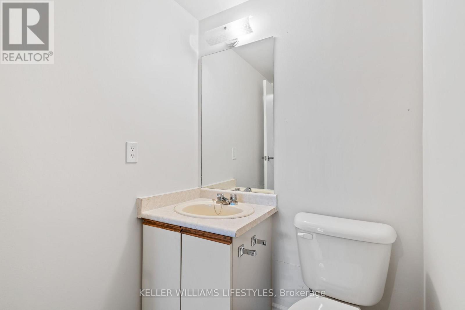 105 - 15 Jacksway Crescent, London North (North G), ON - Indoor Photo Showing Bathroom