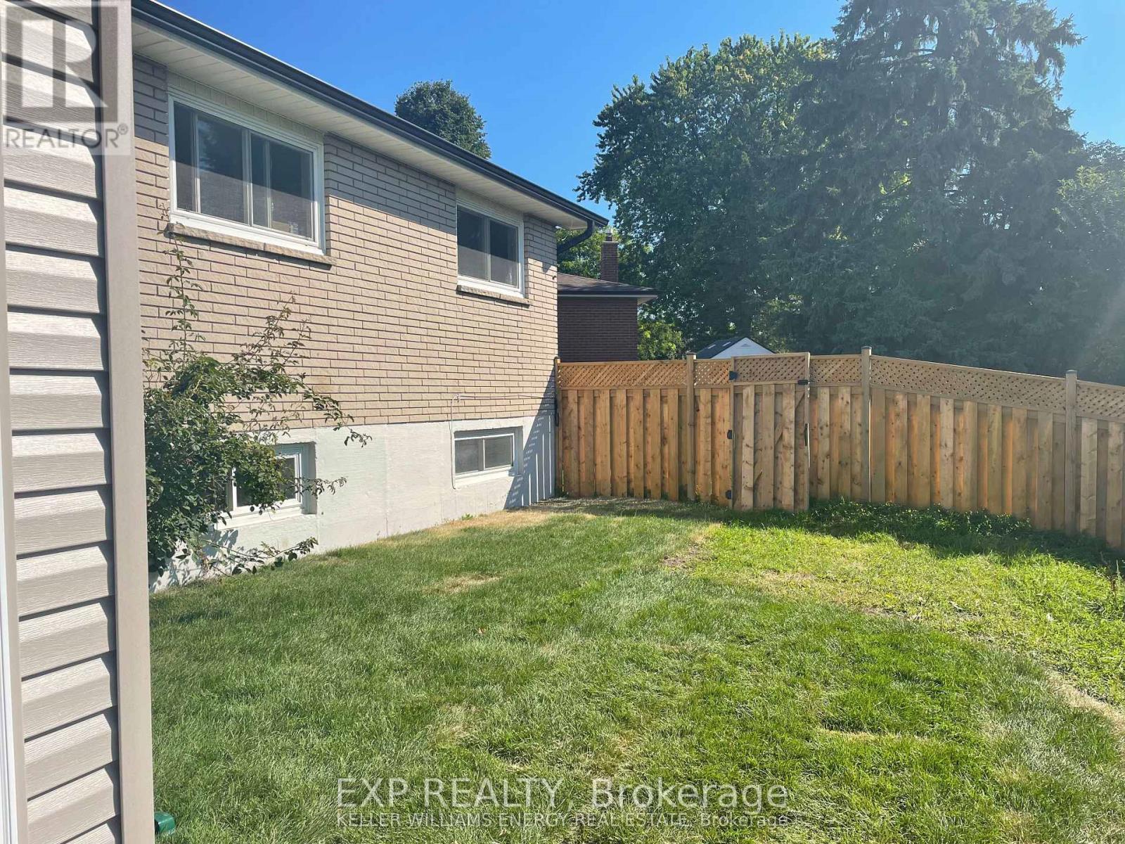 Lower - 533 Carman Court, Oshawa, ON - Outdoor