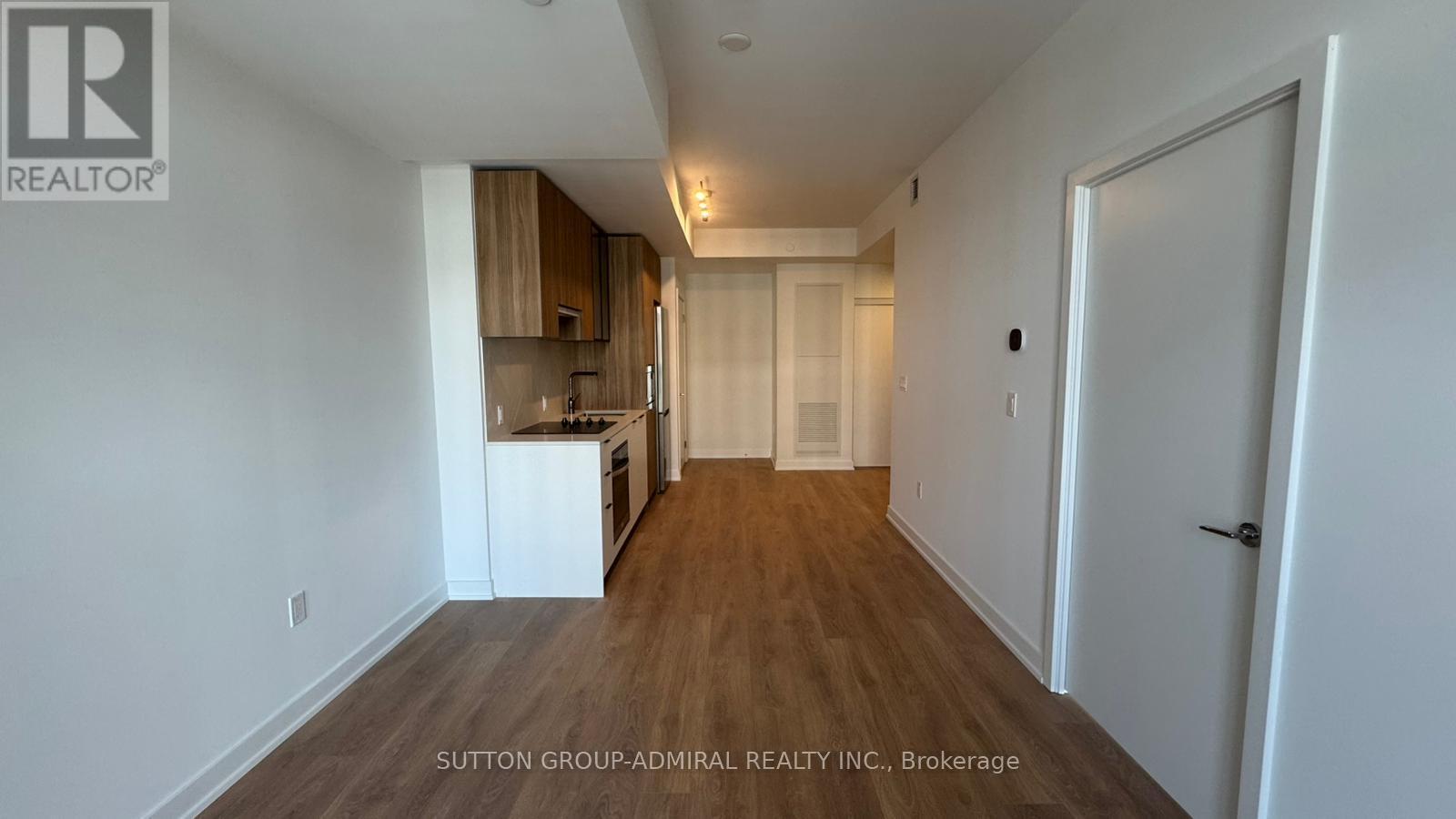 726 - 1037 Queensway, Toronto, ON - Indoor Photo Showing Other Room