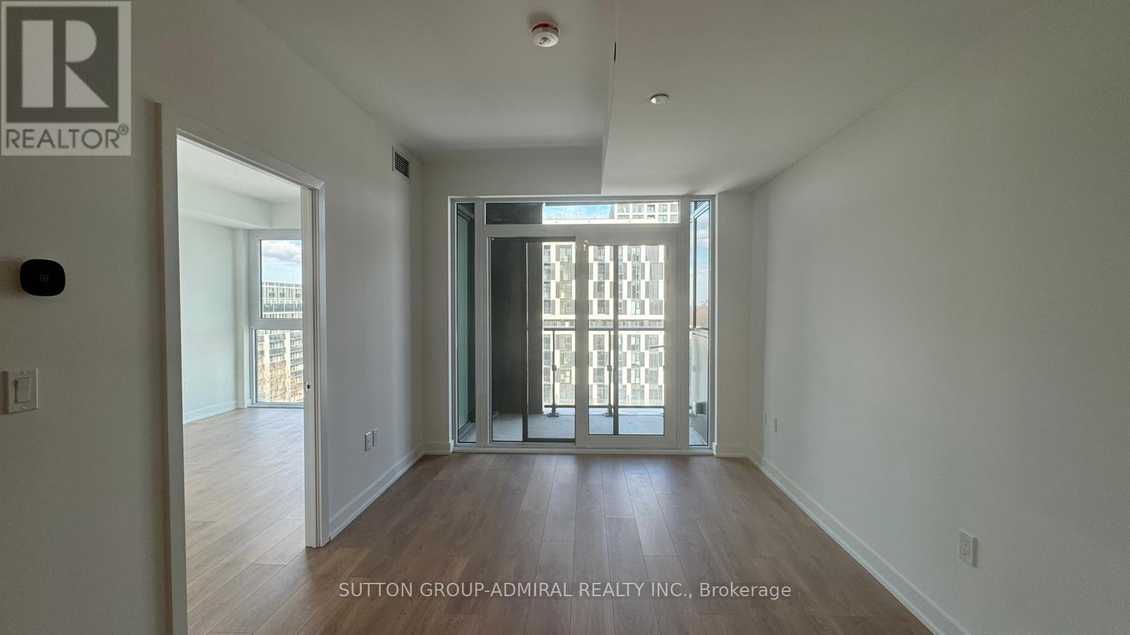 726 - 1037 Queensway, Toronto, ON - Indoor Photo Showing Other Room