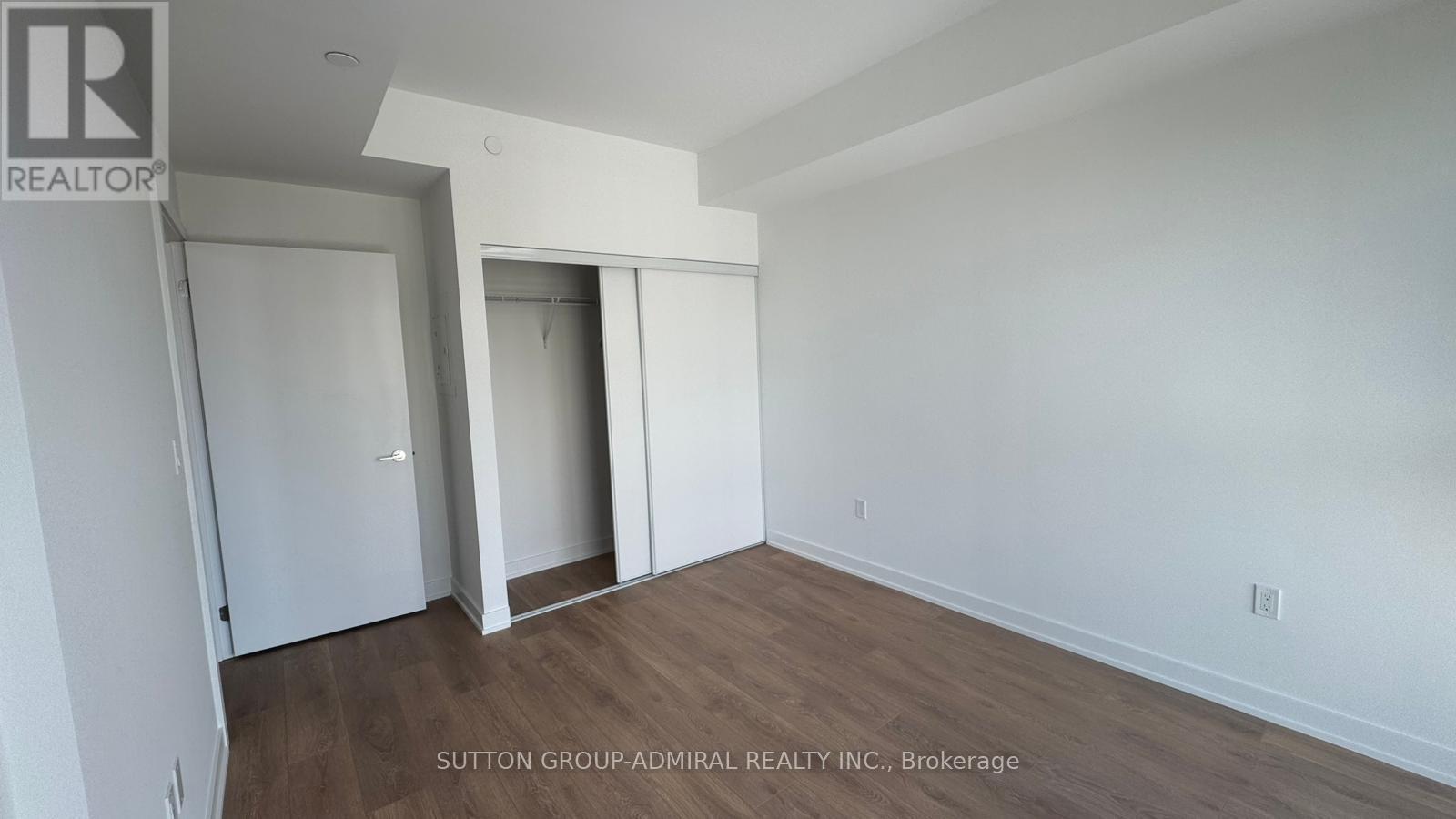 726 - 1037 Queensway, Toronto, ON - Indoor Photo Showing Other Room
