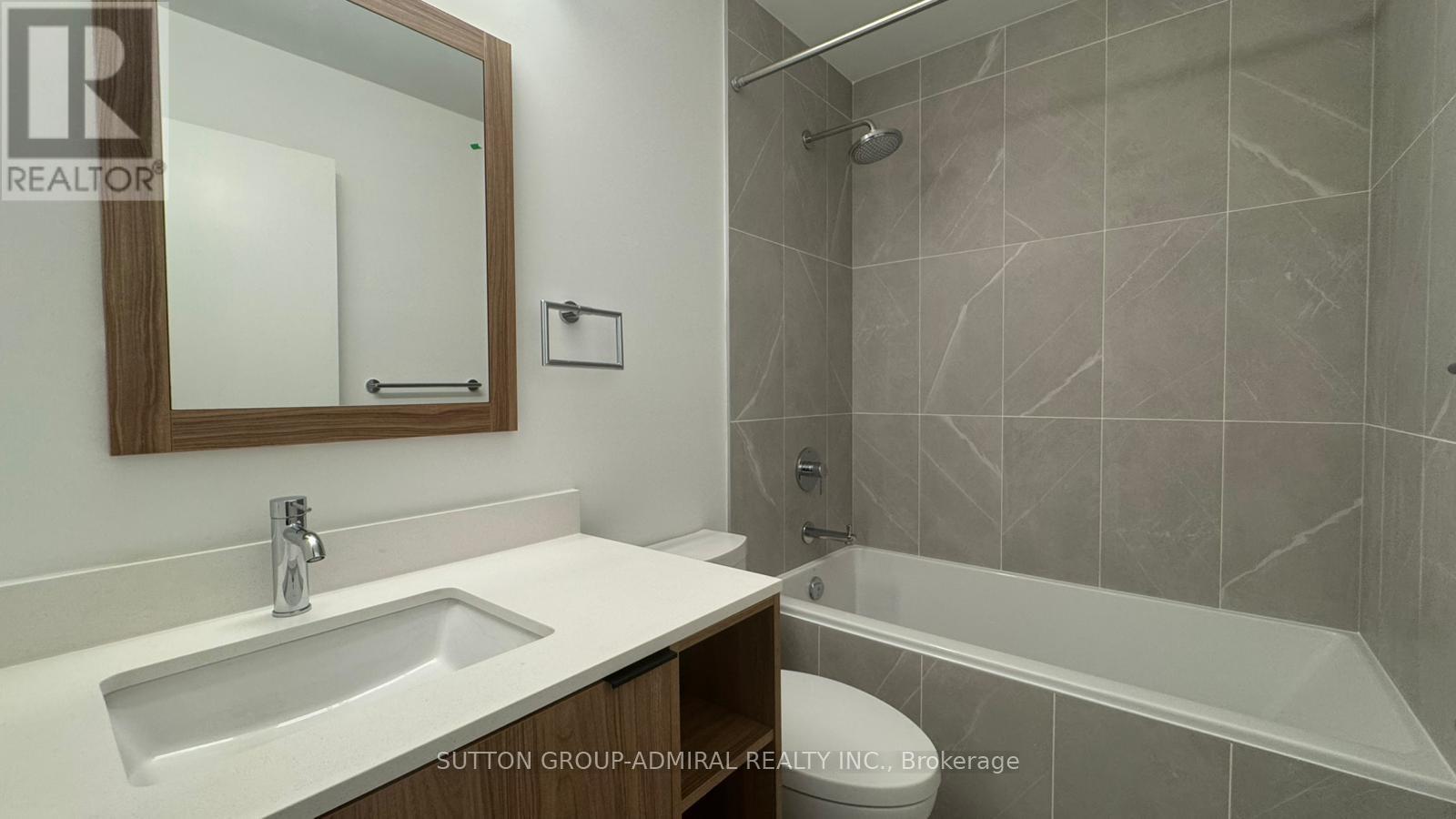 726 - 1037 Queensway, Toronto, ON - Indoor Photo Showing Bathroom