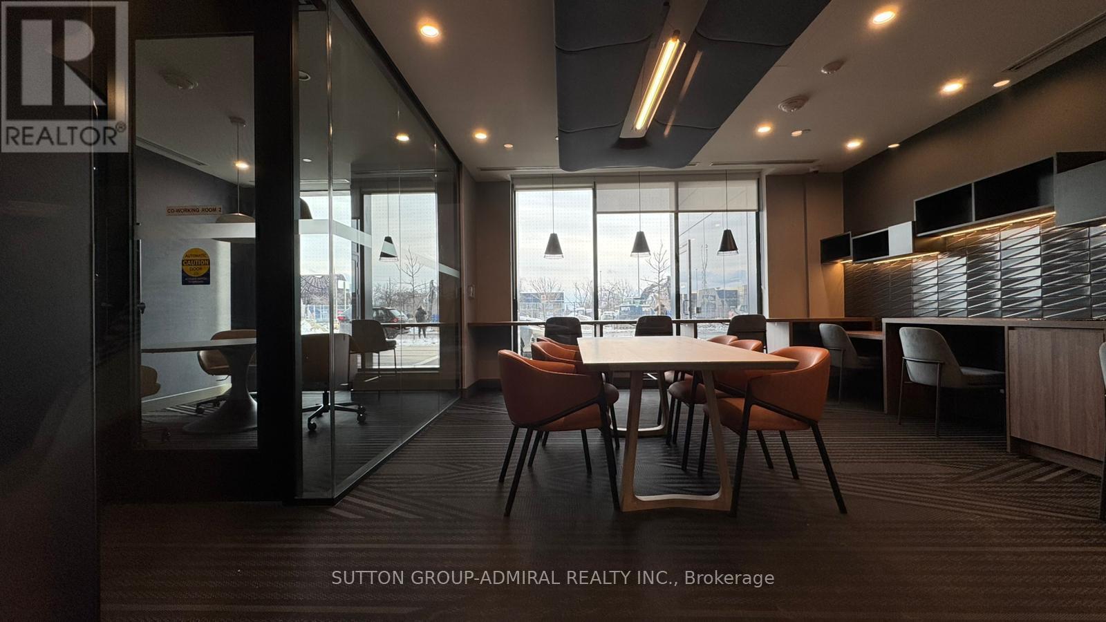 726 - 1037 Queensway, Toronto, ON - Indoor