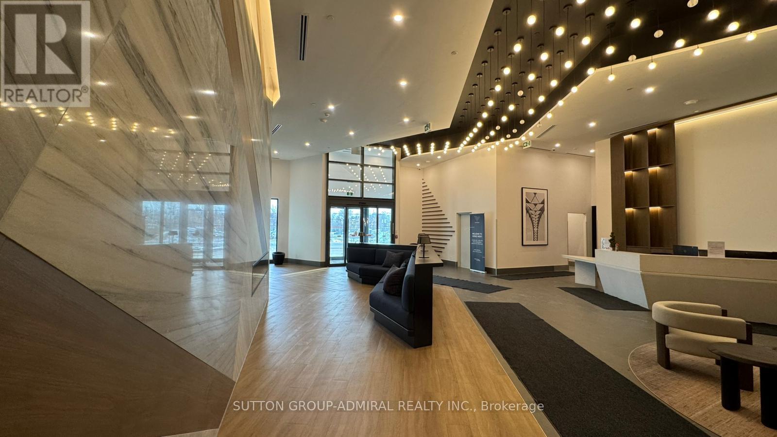 726 - 1037 Queensway, Toronto, ON - Indoor Photo Showing Other Room