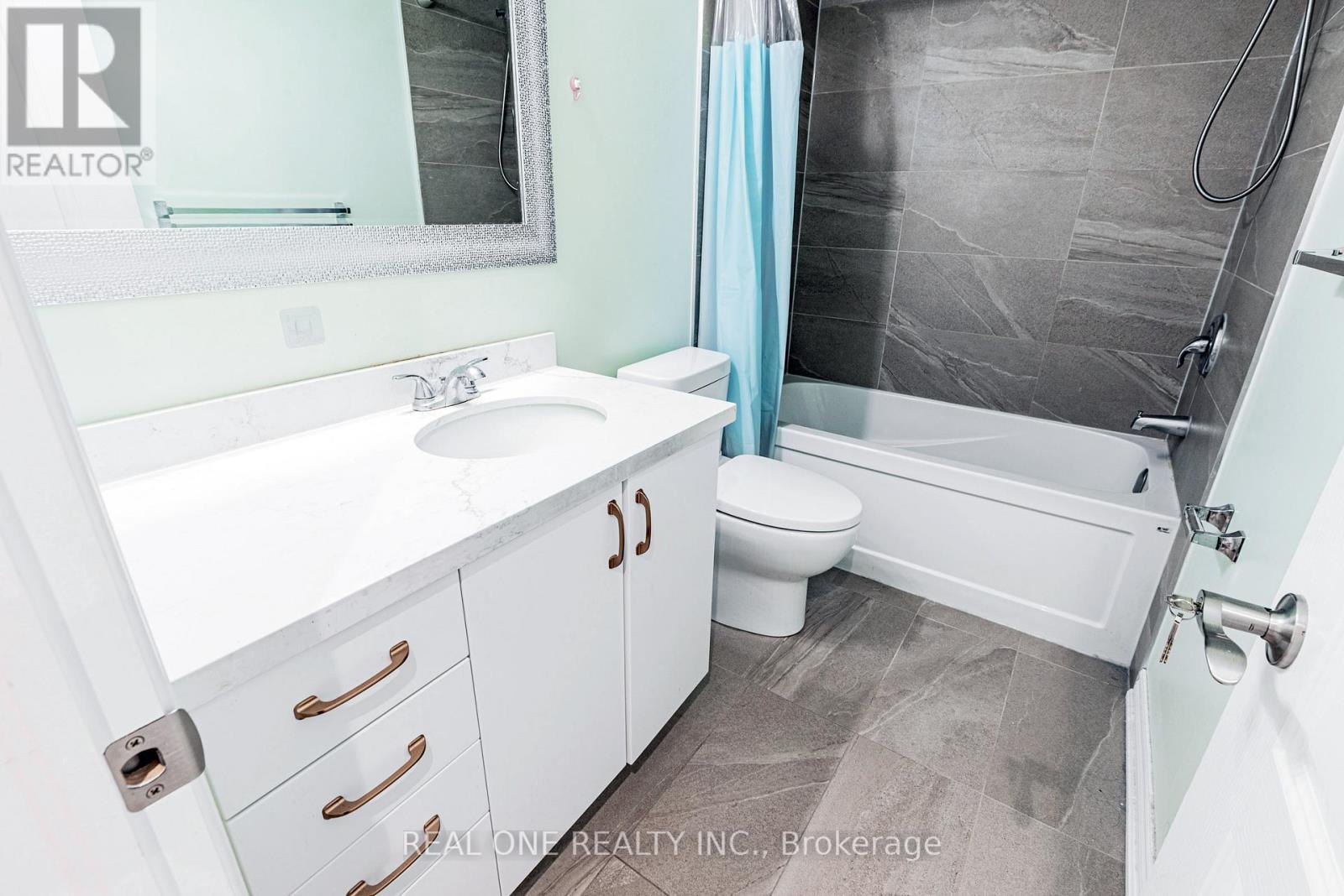 4798 16Th Avenue, Markham, ON - Indoor Photo Showing Bathroom
