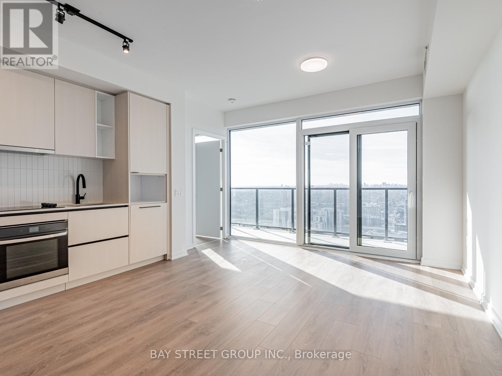 2703 - 1285 Dupont Street, Toronto, ON - Indoor Photo Showing Kitchen