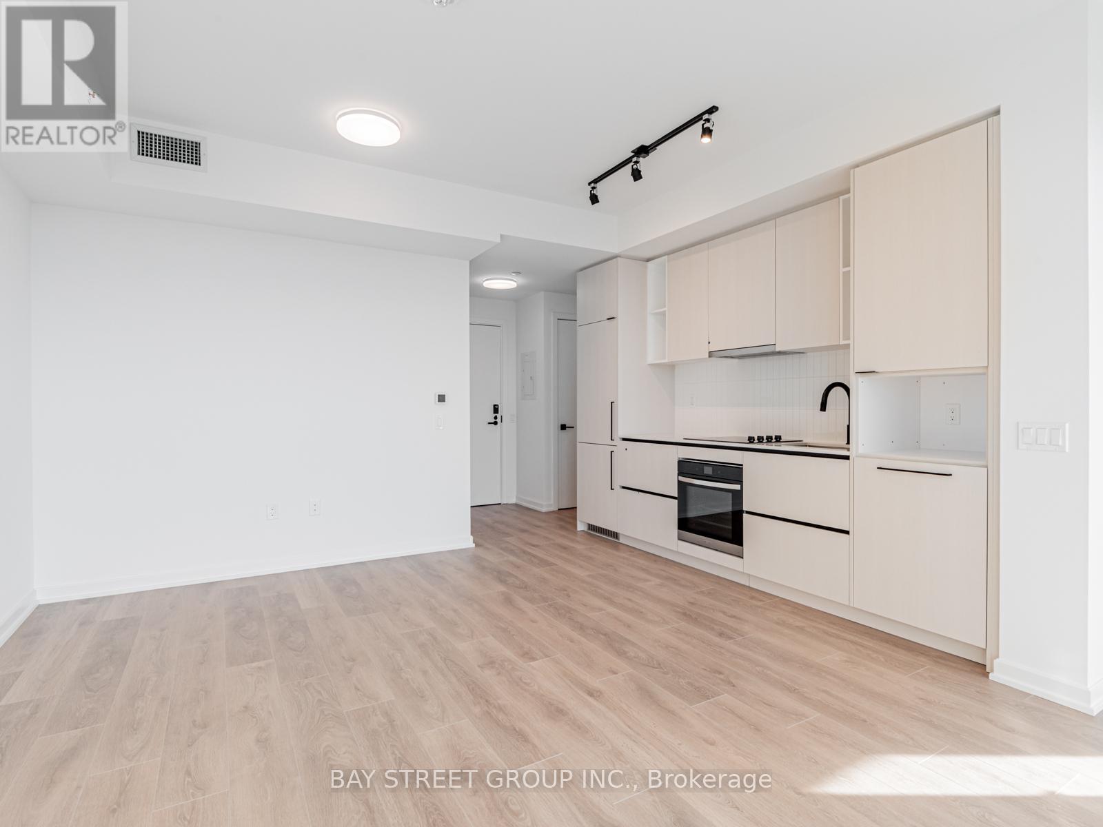 2703 - 1285 Dupont Street, Toronto, ON - Indoor Photo Showing Kitchen