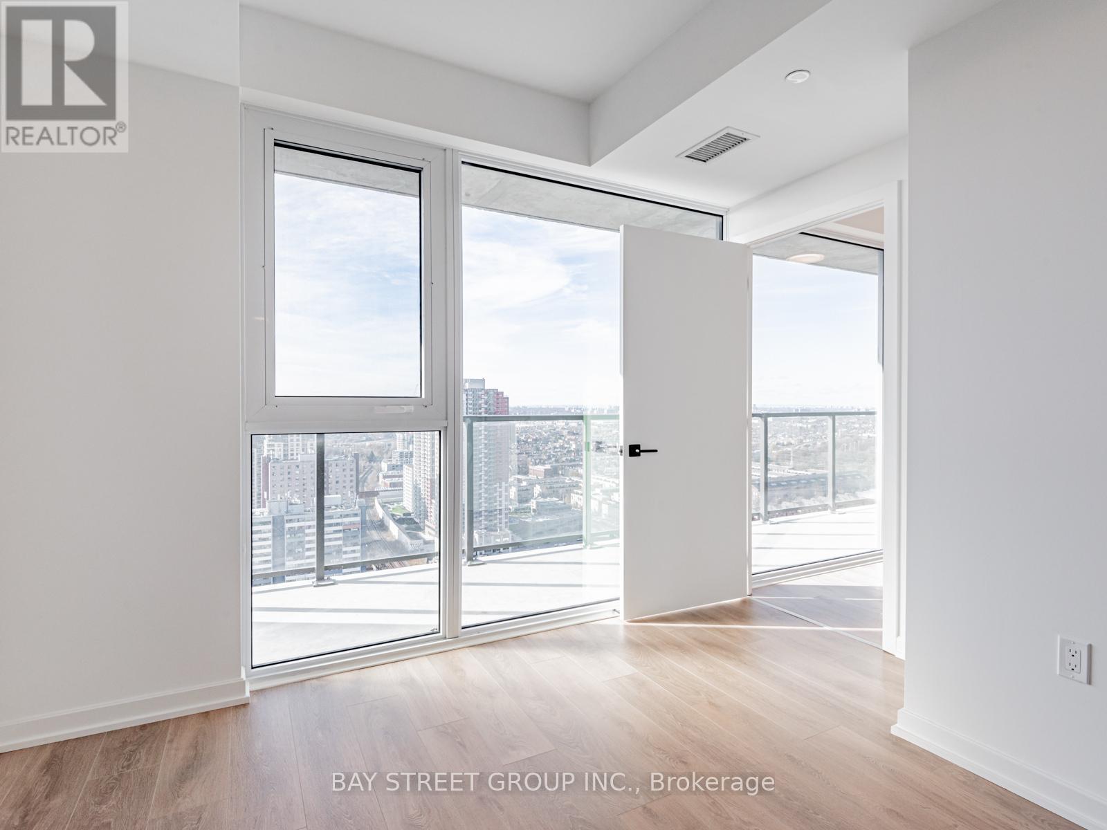 2703 - 1285 Dupont Street, Toronto, ON - Indoor Photo Showing Other Room