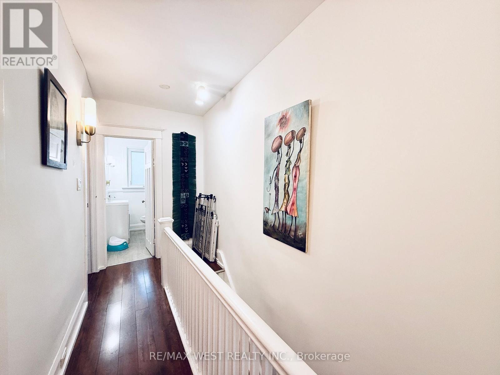 Main & 2Nd - 15 Keystone Avenue, Toronto, ON - Indoor Photo Showing Other Room