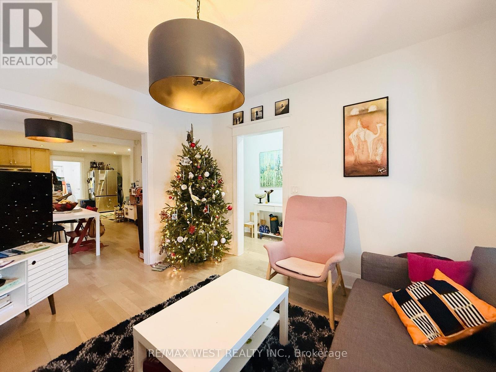 Main & 2Nd - 15 Keystone Avenue, Toronto, ON - Indoor