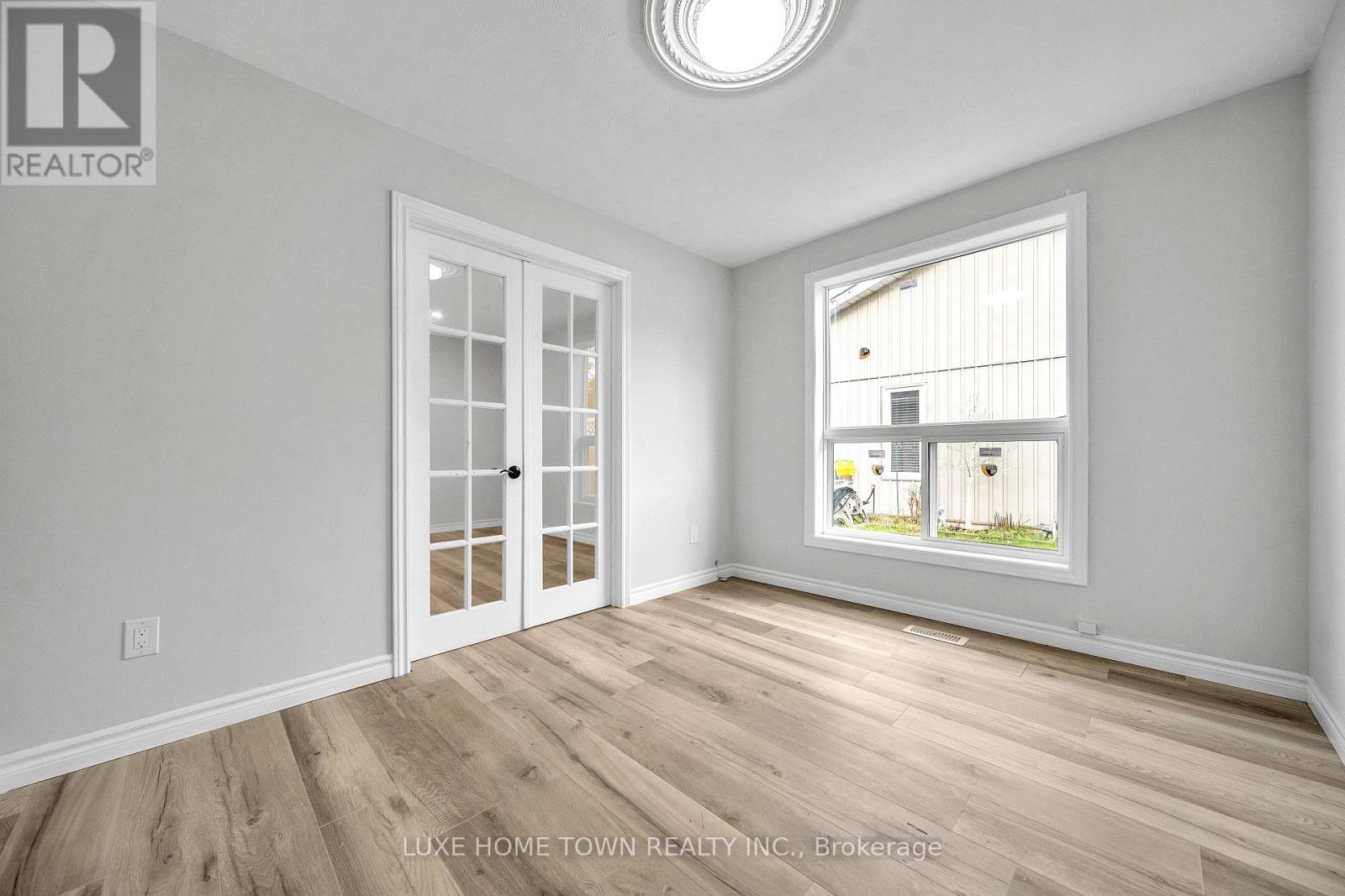 5 Centennial Drive, Brockton, ON - Indoor Photo Showing Other Room