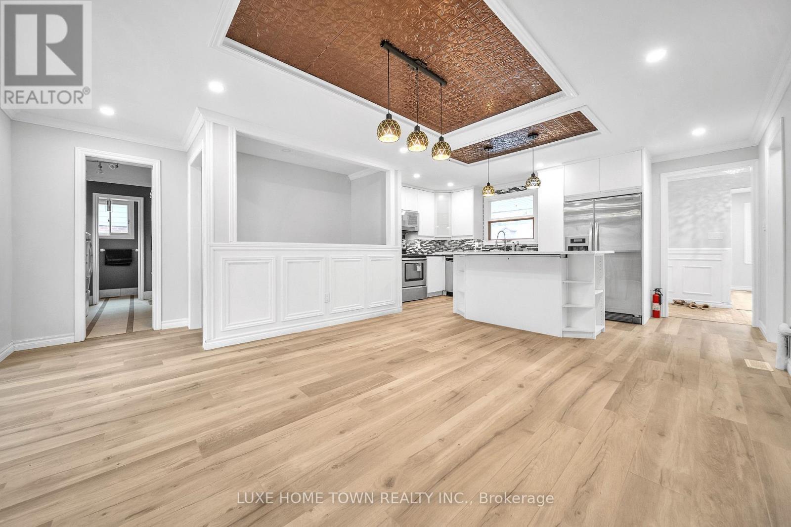 5 Centennial Drive, Brockton, ON - Indoor Photo Showing Kitchen