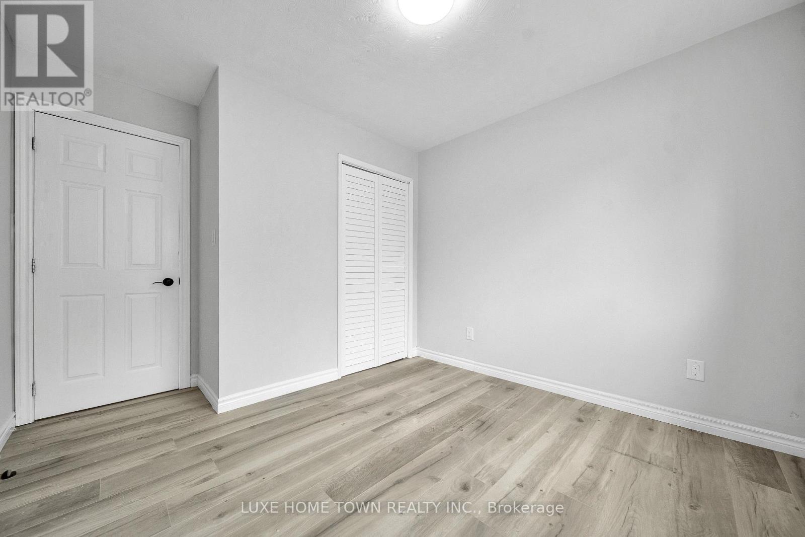 5 Centennial Drive, Brockton, ON - Indoor Photo Showing Other Room