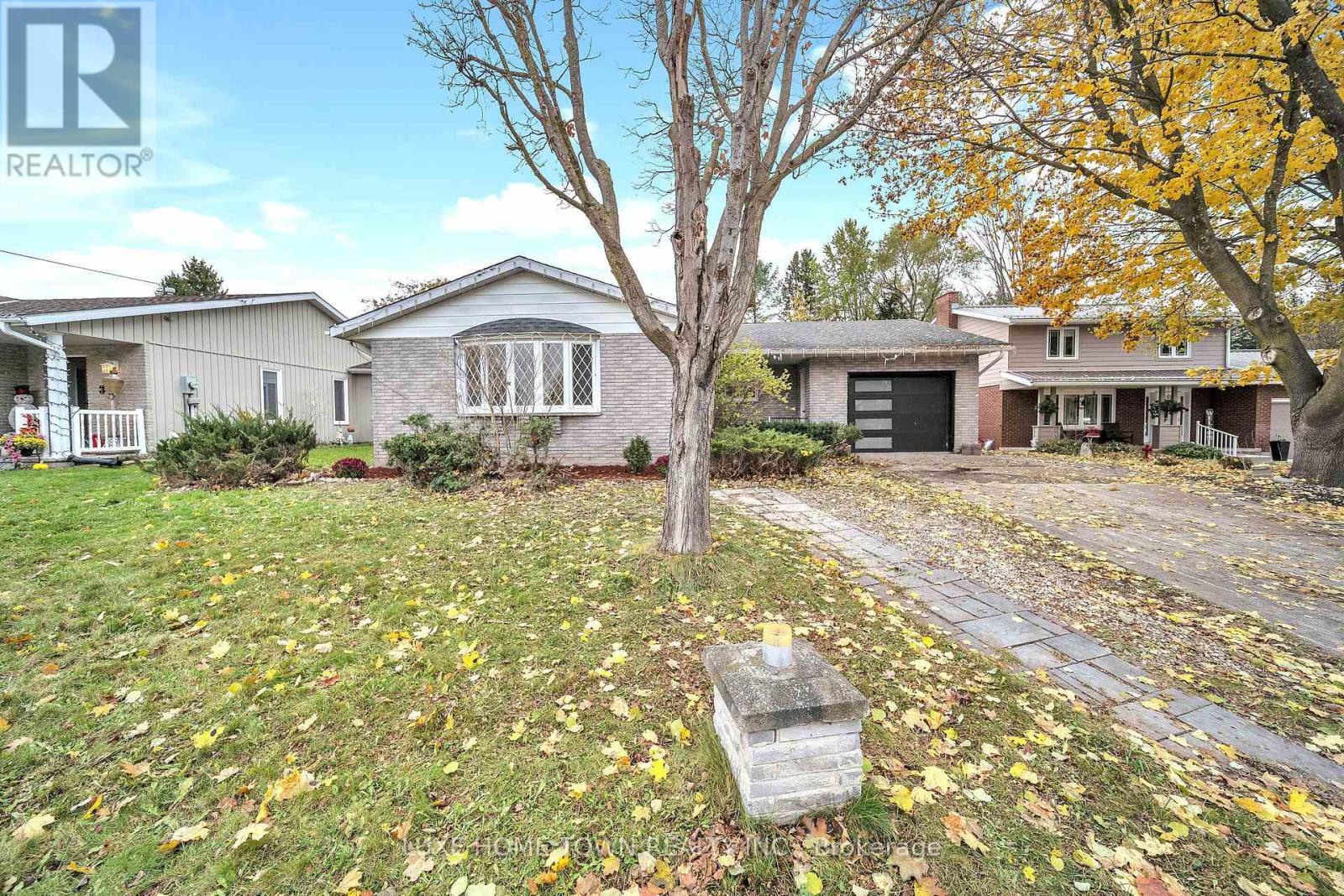 5 Centennial Drive, Brockton, ON - Outdoor