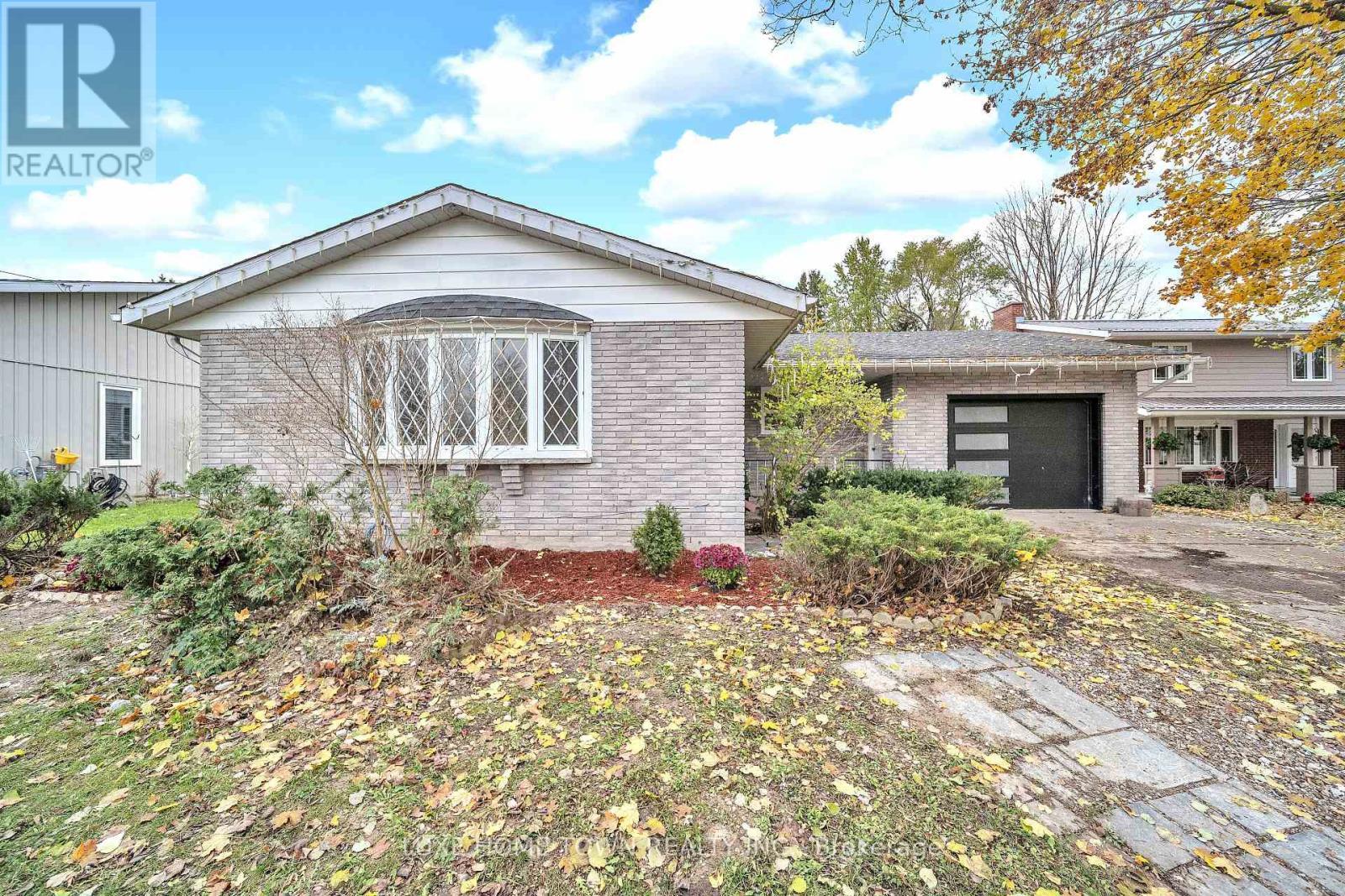 5 Centennial Drive, Brockton, ON - Outdoor