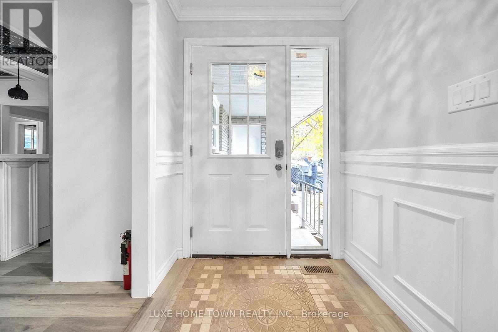 5 Centennial Drive, Brockton, ON - Indoor Photo Showing Other Room