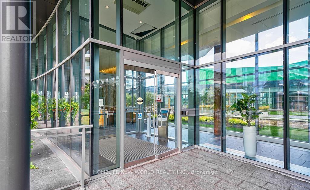 909 - 115 Mcmahon Drive, Toronto, ON - With Balcony With Exterior