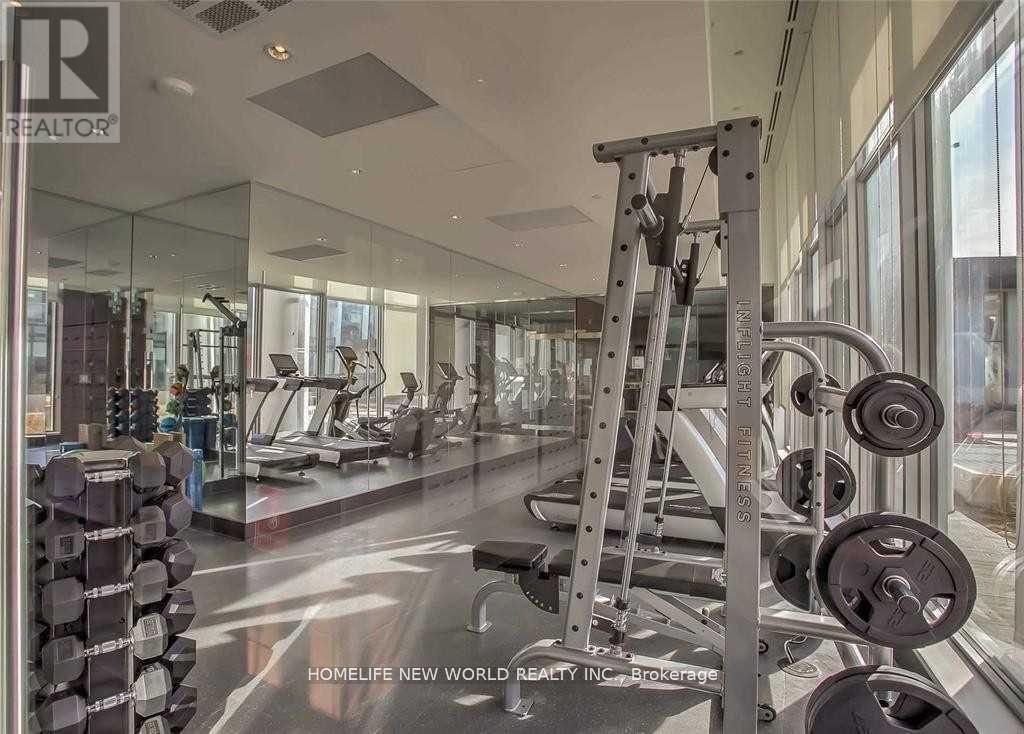 909 - 115 Mcmahon Drive, Toronto, ON - Indoor Photo Showing Gym Room