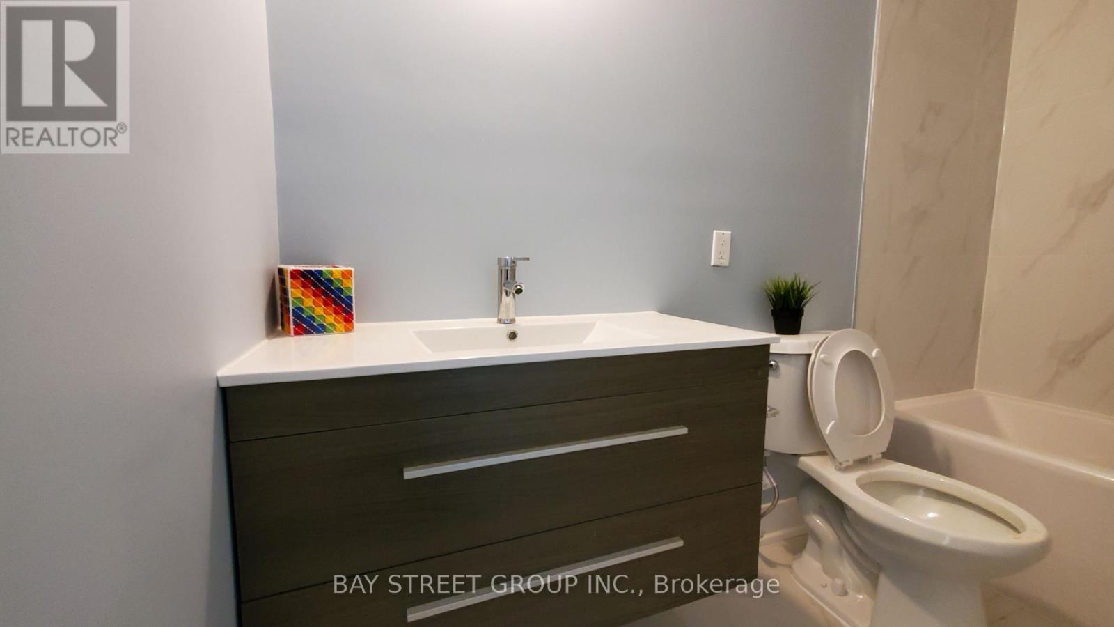 46 Lowcrest Boulevard, Toronto, ON - Indoor Photo Showing Bathroom