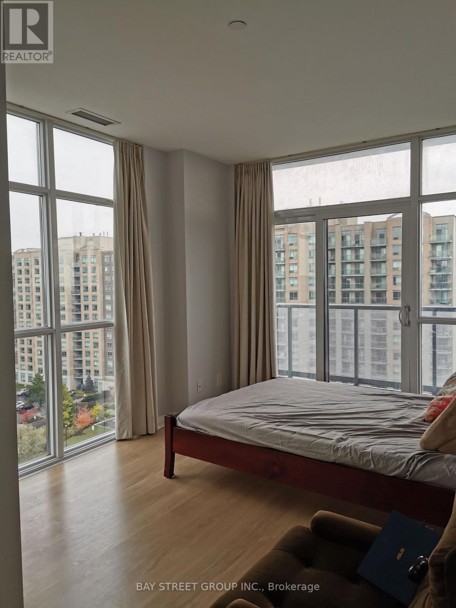 1002 - 55 Oneida Crescent, Richmond Hill, ON - Indoor Photo Showing Bedroom