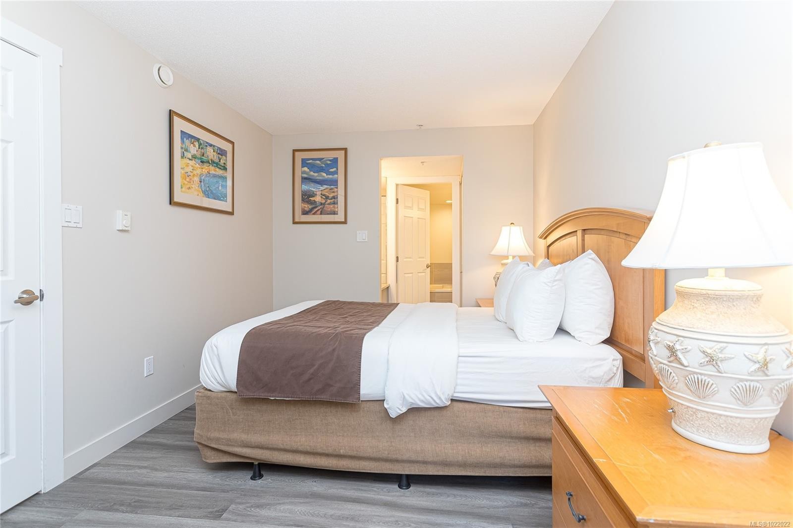 724-1600 Stroulger Rd, Nanoose Bay, BC - Indoor Photo Showing Bedroom