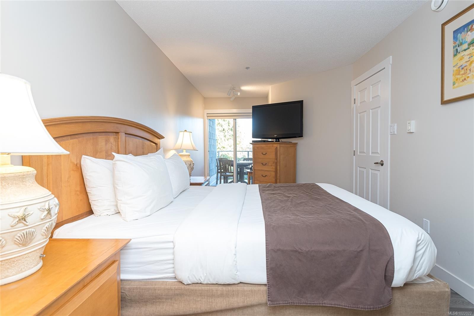 724-1600 Stroulger Rd, Nanoose Bay, BC - Indoor Photo Showing Bedroom