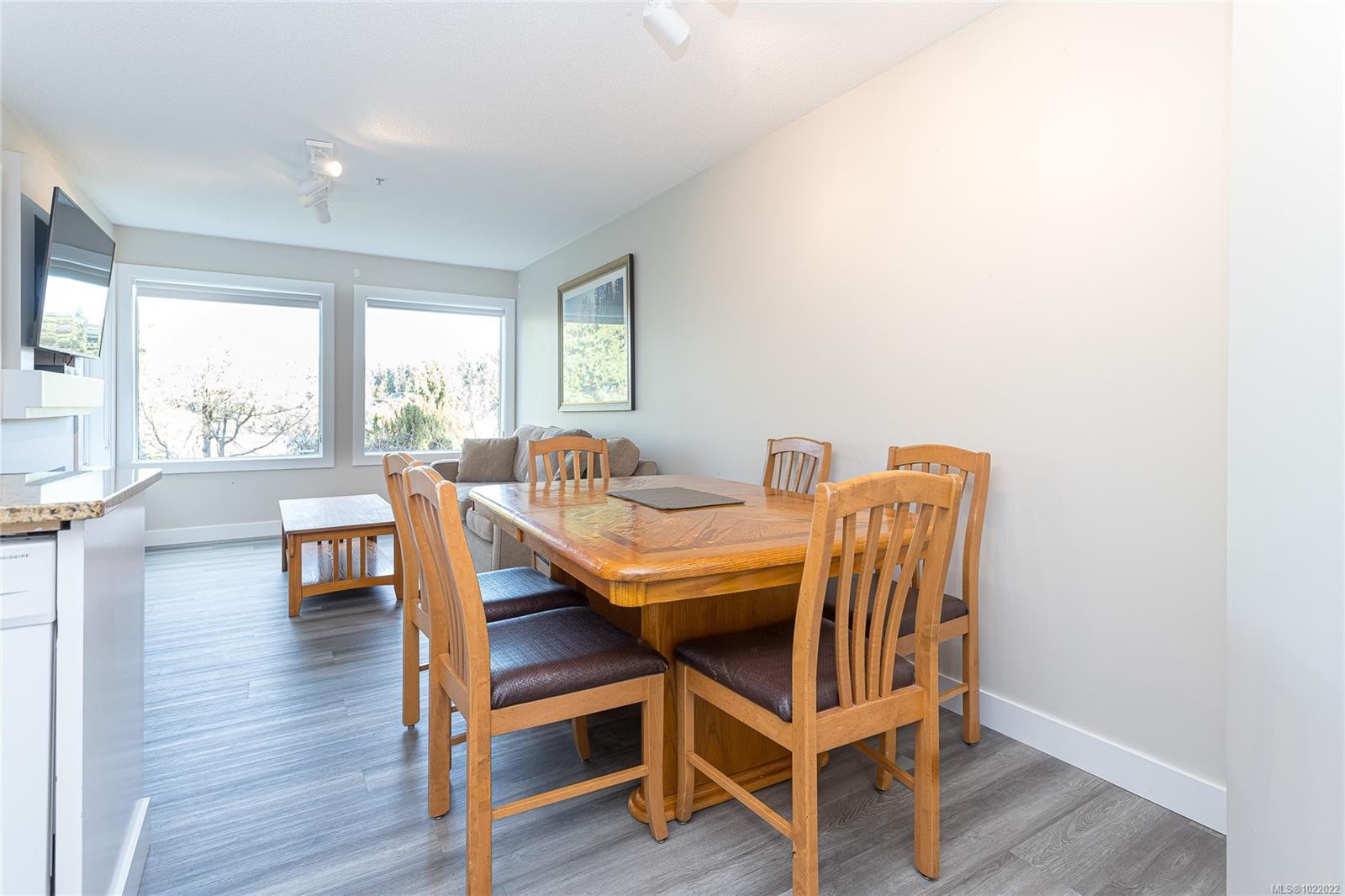 724-1600 Stroulger Rd, Nanoose Bay, BC - Indoor Photo Showing Dining Room