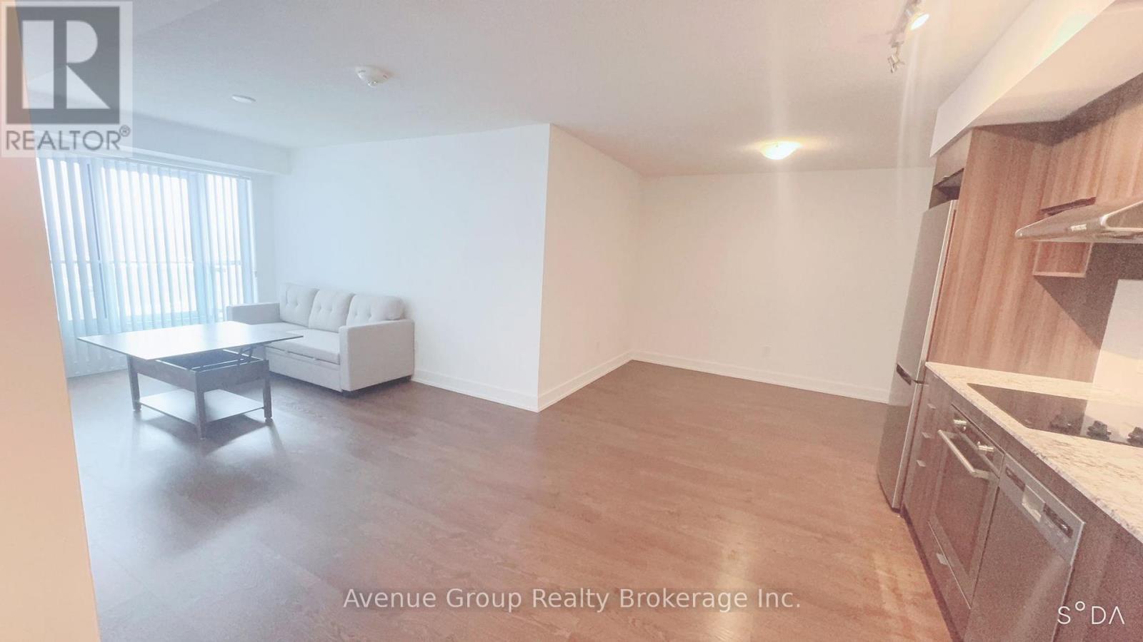 1106 - 7 Mabelle Avenue, Toronto, ON - Indoor