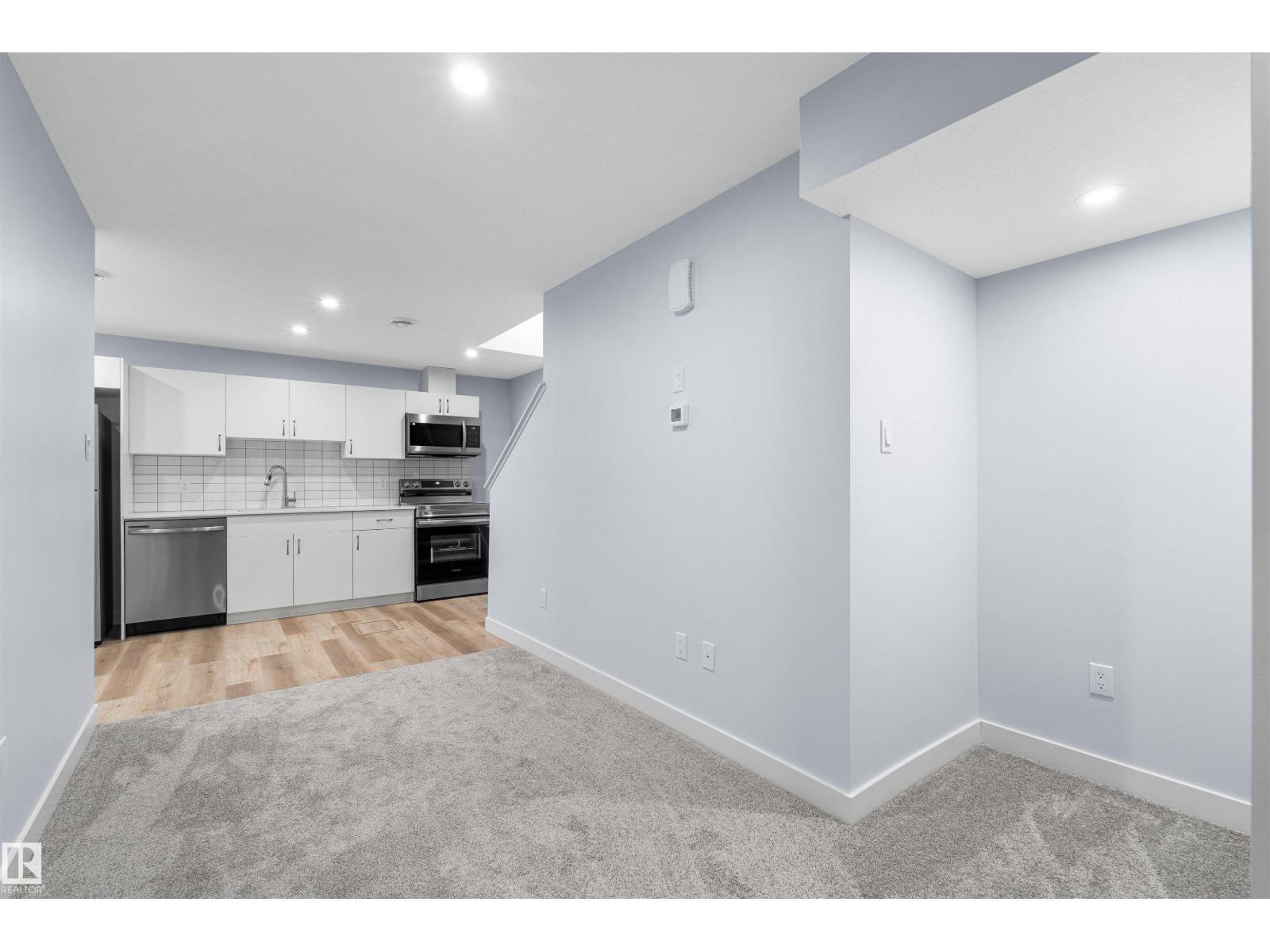 2013 209A St Nw, Edmonton, AB - Indoor Photo Showing Other Room