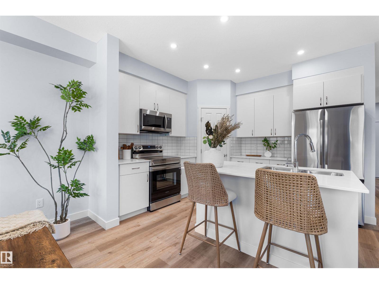 2013 209A St Nw, Edmonton, AB - Indoor Photo Showing Kitchen With Upgraded Kitchen