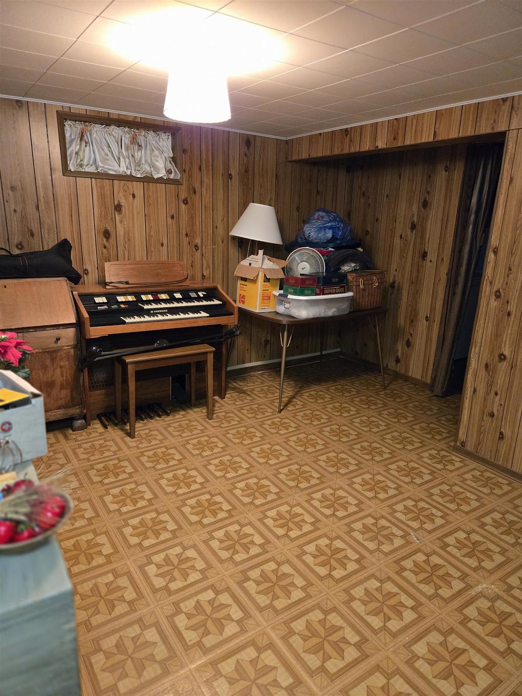 1251 Heenan Place, Kenora, ON - Indoor Photo Showing Other Room