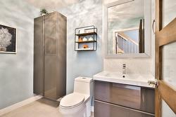 Powder room -