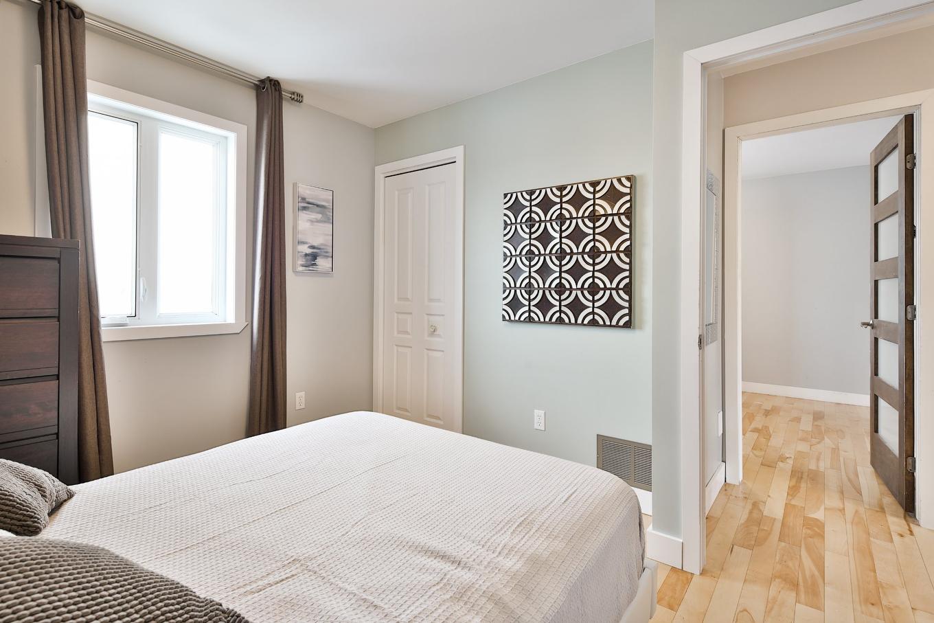 Bedroom - 9 Rue Cloutier, Saint-Constant, QC - Indoor Photo Showing Bedroom