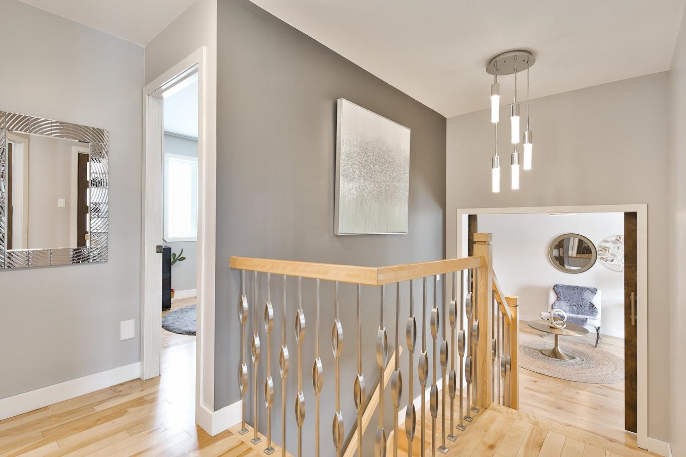 Staircase - 9 Rue Cloutier, Saint-Constant, QC - Indoor Photo Showing Other Room