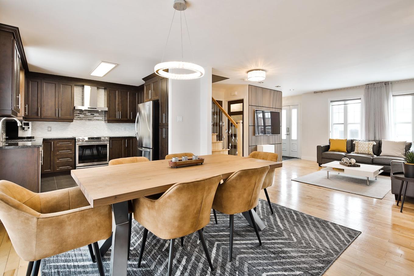 Dining room - 9 Rue Cloutier, Saint-Constant, QC - Indoor