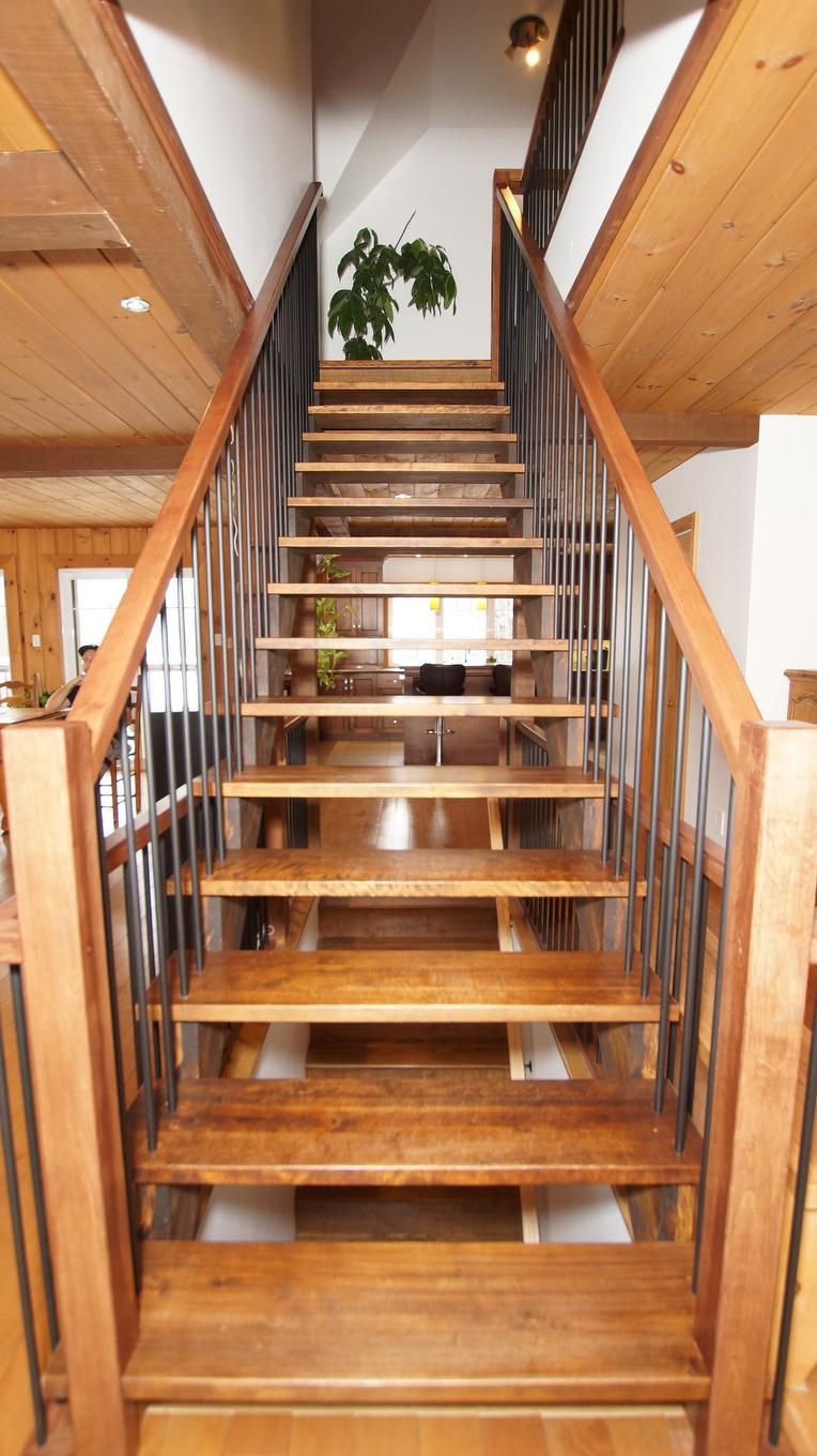 Escalier - 305Z Rue Laforest, Saint-Alphonse-Rodriguez, QC - Indoor Photo Showing Other Room