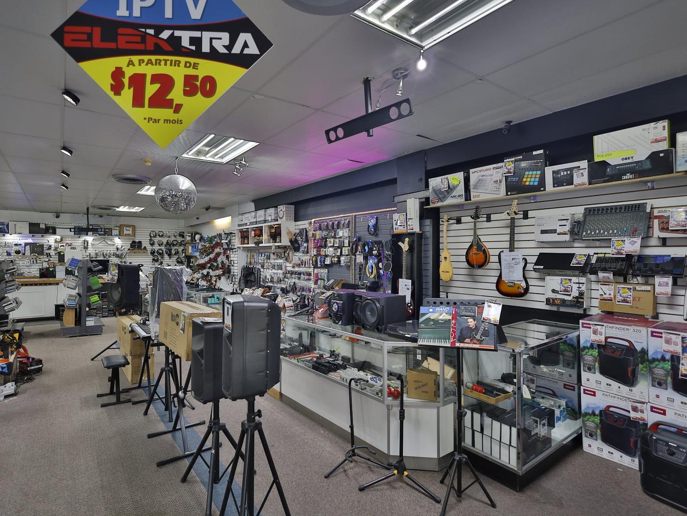 Commerce - 330 Rue Principale, Granby, QC -