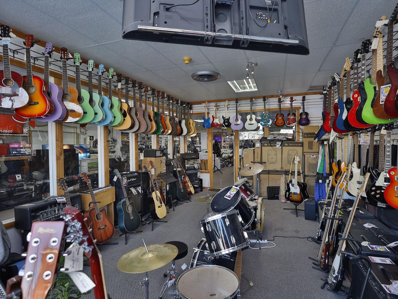 Commerce - 330 Rue Principale, Granby, QC - Indoor