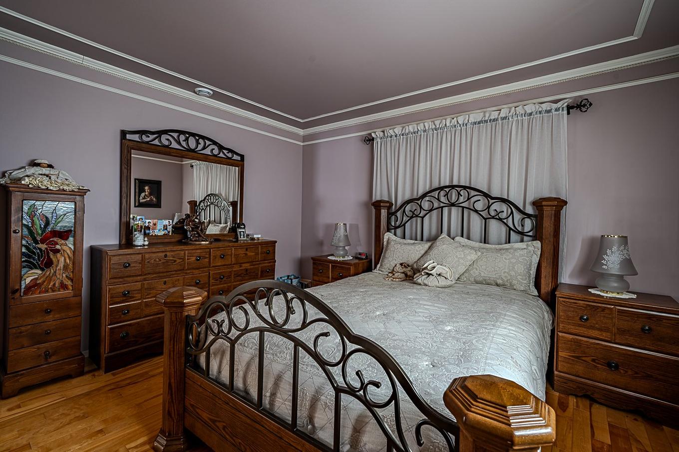 Bedroom - 124 Rue Poitras, Val-Des-Sources, QC - Indoor Photo Showing Bedroom